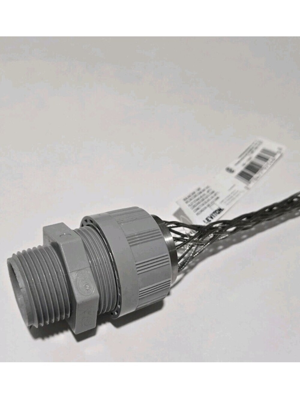 Leviton Wire Mesh Safety Sealing Grip L7584 Nylon Cable Cord Diameter .687-.812